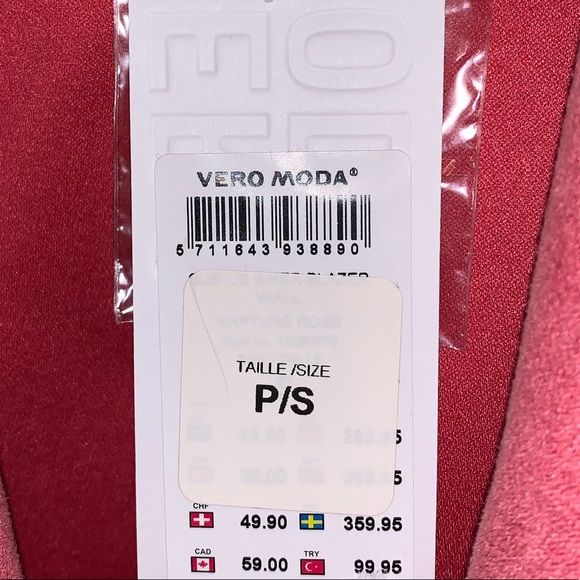 Pink Velvet jacket. - Picture 3 of 3